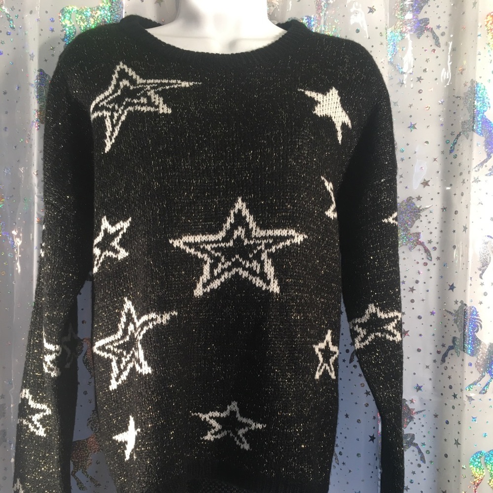Winter group embroidered sweater size junior M/m